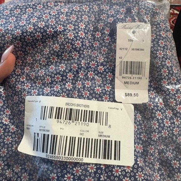 NWT Brooks Brothers Regular Short Sleeve Button Down 100% Cotton Floral Pattern - Picture 2 of 4